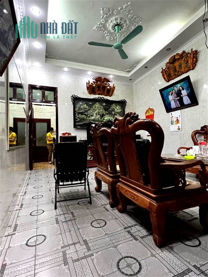 Bán Nhà Mặt Phố Chợ Khâm Thiên Quận Đống Đa. 83m Mặt Tiền 4.3m Nhỉnh 10 Tỷ. Cam Kết Ảnh Thật Mô Tả
