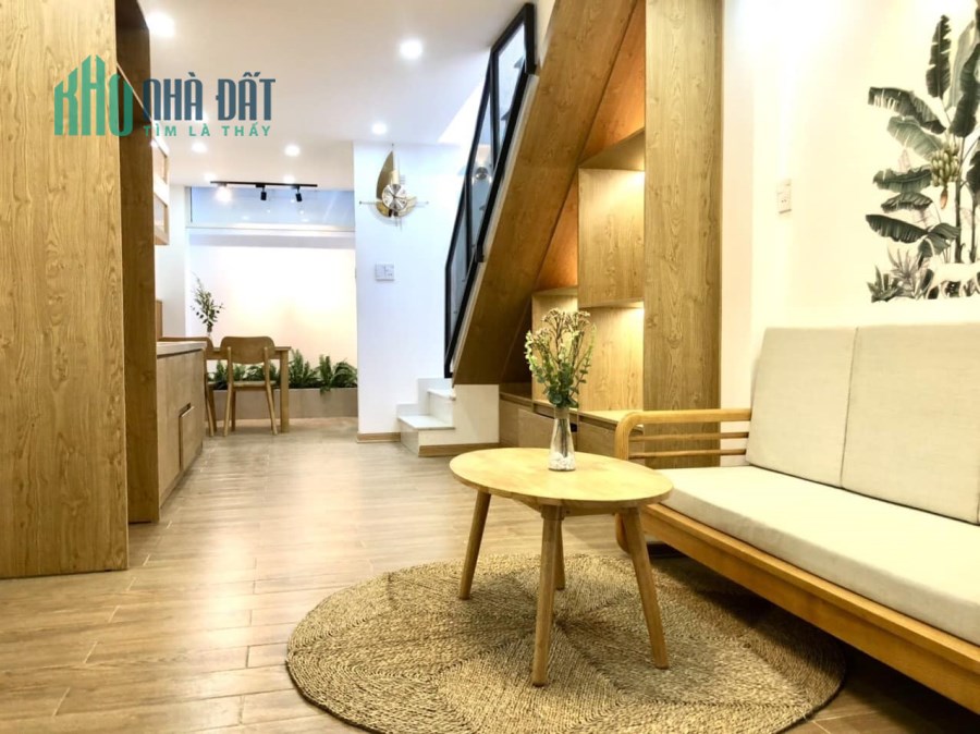 PHỐ HOÀNG DIỆU - HẢI CHÂU - NHÀ 2 TẦNG - CHỈ 2 TỶ