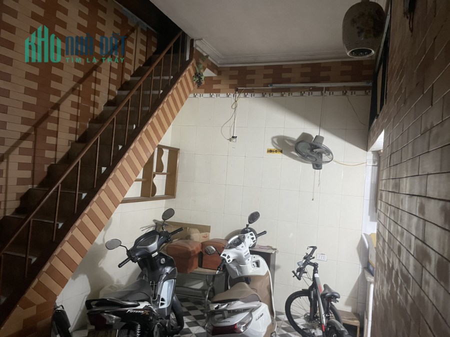 KH gửi bán nhà 3 tầng diện tích 17m2 ngõ gần 2m đường Vạn Kiếp, Hồng Bàng