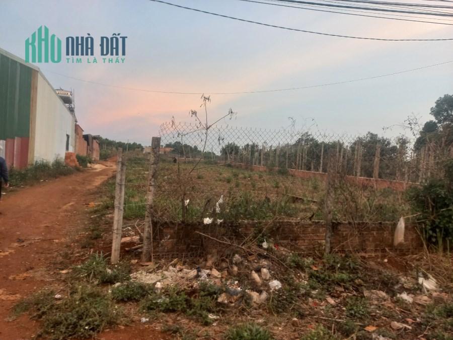 Gia đình cần Bán đất 2 mặt tiền đường Ngô Sĩ Liên, Pleiku, Gia Lai