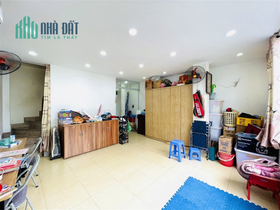 Bán Nhà Mặt Phố Ô Chợ Dừa Quận Đống Đa. 30m Mặt Tiền 4.2m Nhỉnh 11 Tỷ. Cam Kết Ảnh Thật Mô Tả Chính