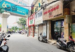 NHÀ NGUYỄN TRÃI, 3 BƯỚC MẶT PHỐ, Ô TÔ ĐỖ CẠNH NHÀ - 46m MT5m CHỈ 3 TỶ NHỈNH - LH 0839.039.963