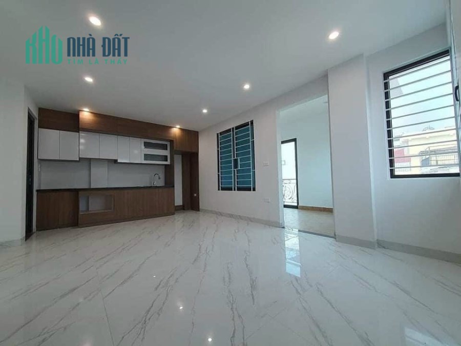 Bán Nhà Phố Cầu Giấy Quận Cầu Giấy. 44m Xây 6 Tầng Mặt Tiền 9m Nhỉnh 11 Tỷ. Cam Kết Ảnh Thật Mô Tả