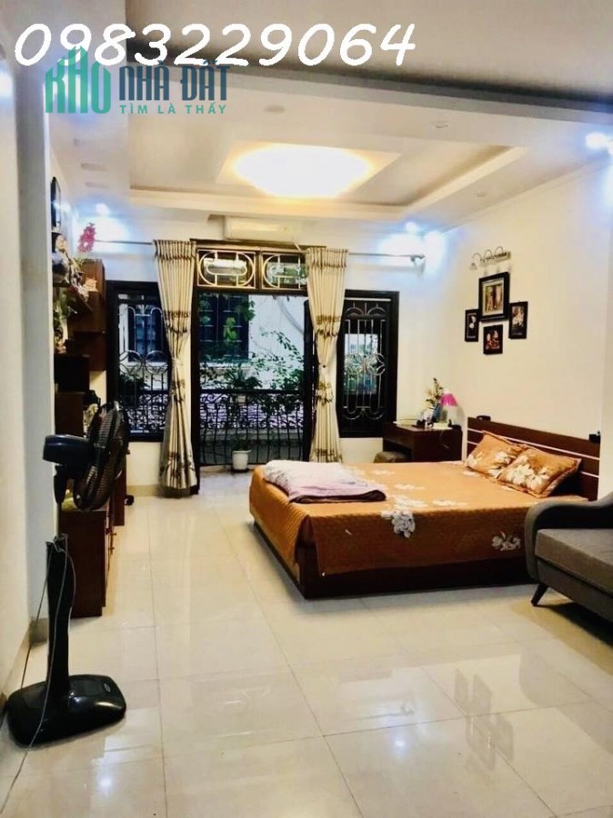 Nhà PHÂN LÔ, OTO phố ĐỘI NHÂN, Ba Đình, 75m * 4 tầng, giá 12.2 tỷ