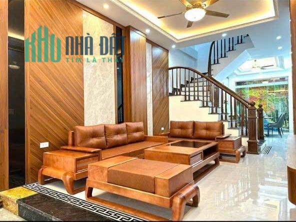BÁN NHÀ  NGUYỄN VĂN CỪ  DT55M 5TẦNG 6TỶ6 ,  FULL NỘI THẤT O TÔ ĐỖ CỬA.