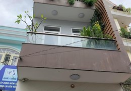 ĐỊNH CƯ BÁN GẤP NHÀ LÝ PHỤC MAN, Q7, HXH THÔNG TRẢI NHỰA, 4X17.5M, 9.5 TỶ,TẶNG FULL NỘI THẤT