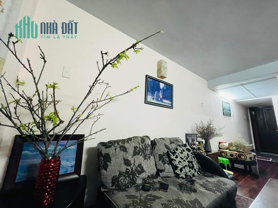 khu vực hiếm nhà bán - đường d2 - nguyễn văn thương - 4 tấm - 1 trệt 3 lầu - đường xe tải - 52m -