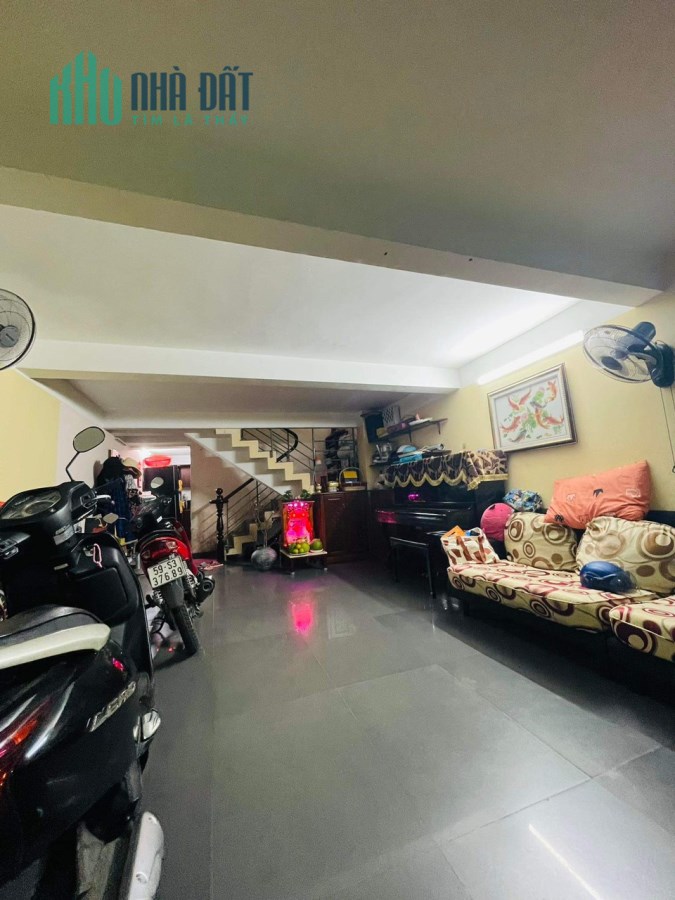 khu vực hiếm nhà bán - đường d2 - nguyễn văn thương - 4 tấm - 1 trệt 3 lầu - đường xe tải - 52m -