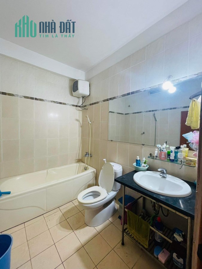 khu vực hiếm nhà bán - đường d2 - nguyễn văn thương - 4 tấm - 1 trệt 3 lầu - đường xe tải - 52m -
