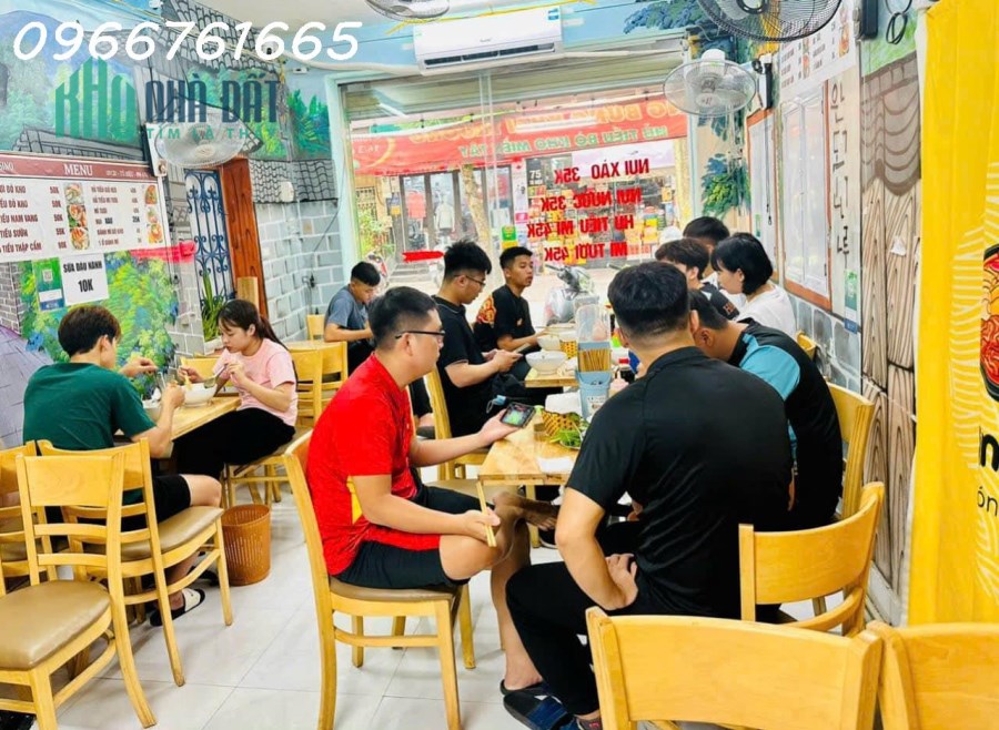Cần sang nhượng 150triệu. Sang nhượng gấp quán ăn tại 101C, B1, Tô Hiệu, Nghĩa Tân, Cầu Giấy, Hà Nội