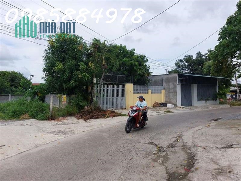 Bán gấp lô 2 mặt tiền Lư Giang, xã Phước Đồng, Nha Trang.