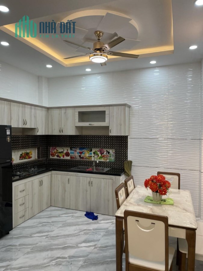 GẤP bán trước Tết f12 Gò Vấp 40m2 4 tầng chủ lì 500tr lấy LỘC