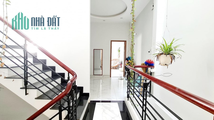 [NGON, BỔ, RẺ] - [NHÀ MỚI 3 TẦNG NGAY TRUNG TÂM Q7] - 5x15m - CHỈ 7 TỶ CHÚT
