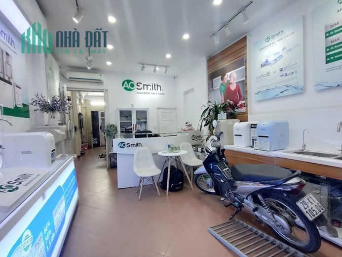 Vị trí Đẹp Nhất, Mặt phố Nguyễn Văn Cừ, Vỉa Hè Đá Bóng, Kinh Doanh Đỉnh cao.