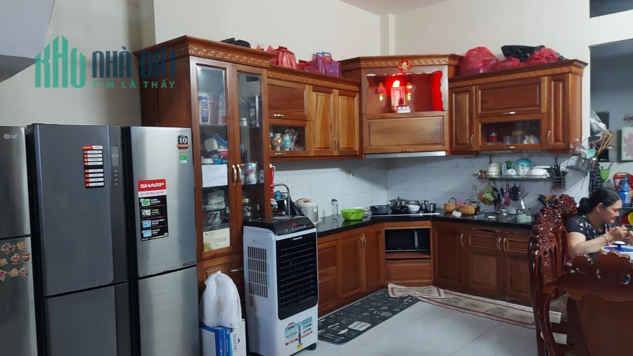 NHÀ NỞ HẬU  - CÁCH MẶT TIỀN NGUYỄN SƠN VÀI CHỤC MÉT - KIA MORNING ĐỖ CỬA  - TRUNG TÂM TÂN PHÚ - GIÁ