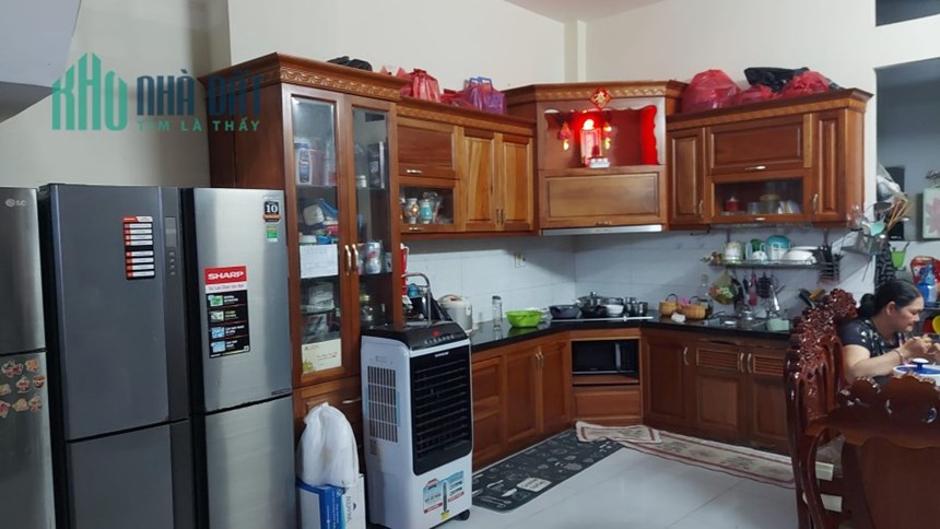 NHÀ NỞ HẬU  - CÁCH MẶT TIỀN NGUYỄN SƠN VÀI CHỤC MÉT - KIA MORNING ĐỖ CỬA  - TRUNG TÂM TÂN PHÚ - GIÁ