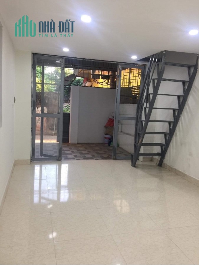 Bán Nhà Mặt Ngõ Phố Sở Thượng, Yên Sở 38M2 giá 2,9 Tỷ Còn Thương Lượng