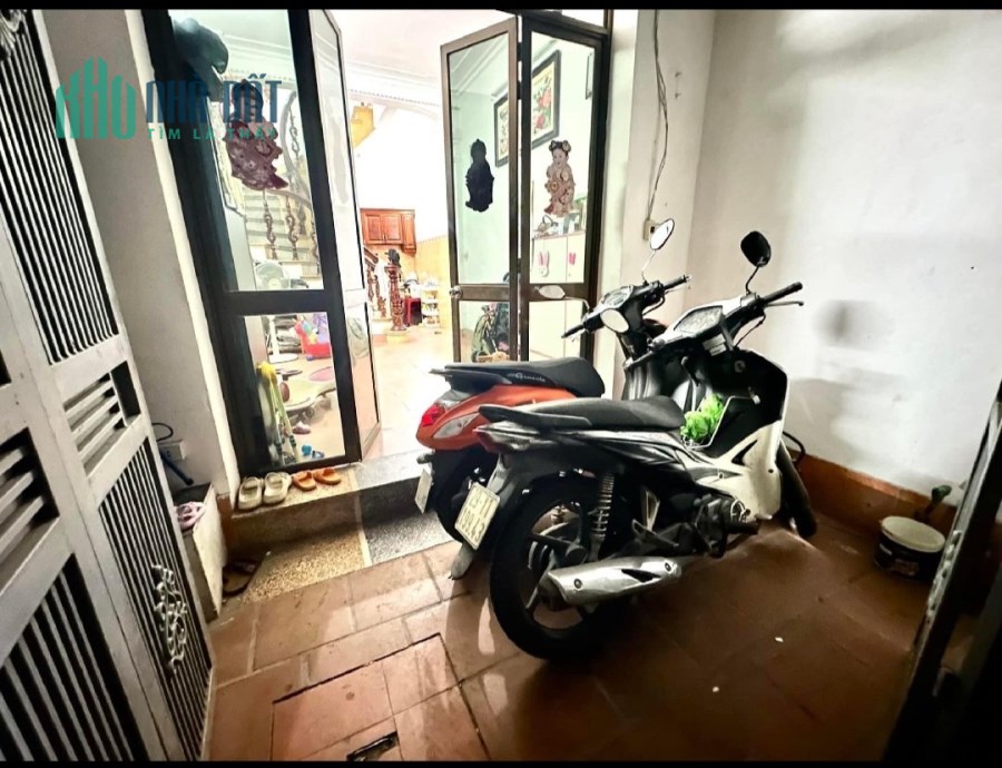 Bán Nhà Mặt Ngõ Phố Sở Thượng, Yên Sở 38M2 giá 2,9 Tỷ Còn Thương Lượng