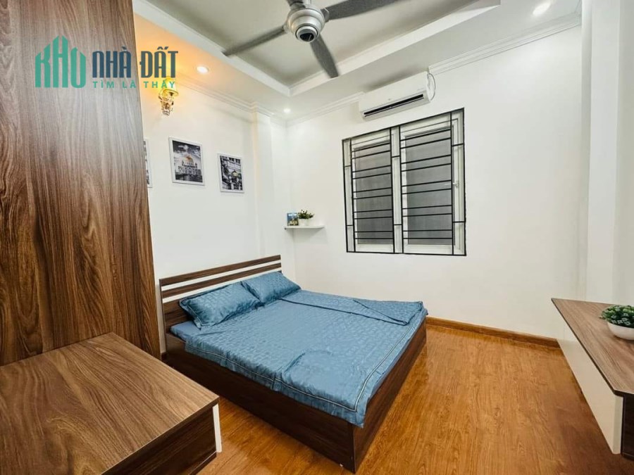 Nhà đẹp lô góc ở ngay phố Bạch Mai 36m2x5 tầng, ngõ trước nhà 3 gác phi chỉ 4.75 tỷ.