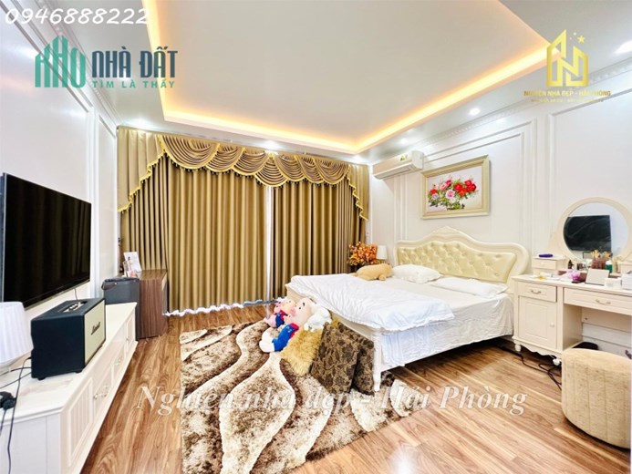 Nhà 6 tầng mặt đường Hoàng Ngọc Phách - Có THANG MÁY , buôn bán kinh doanh cực kỳ sầm uất