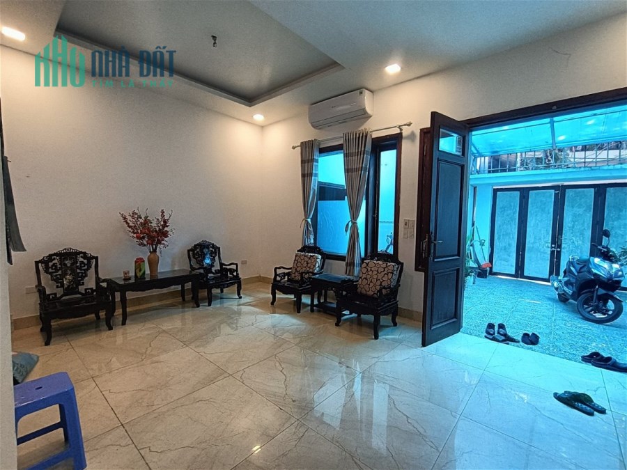 Bán Nhà Phố La Thành Quần Đống Đa. 89m Xây 5 Tầng Nhỉnh 15 Tỷ. Cam Kết Ảnh Thật Mô Tả Chính Xác.