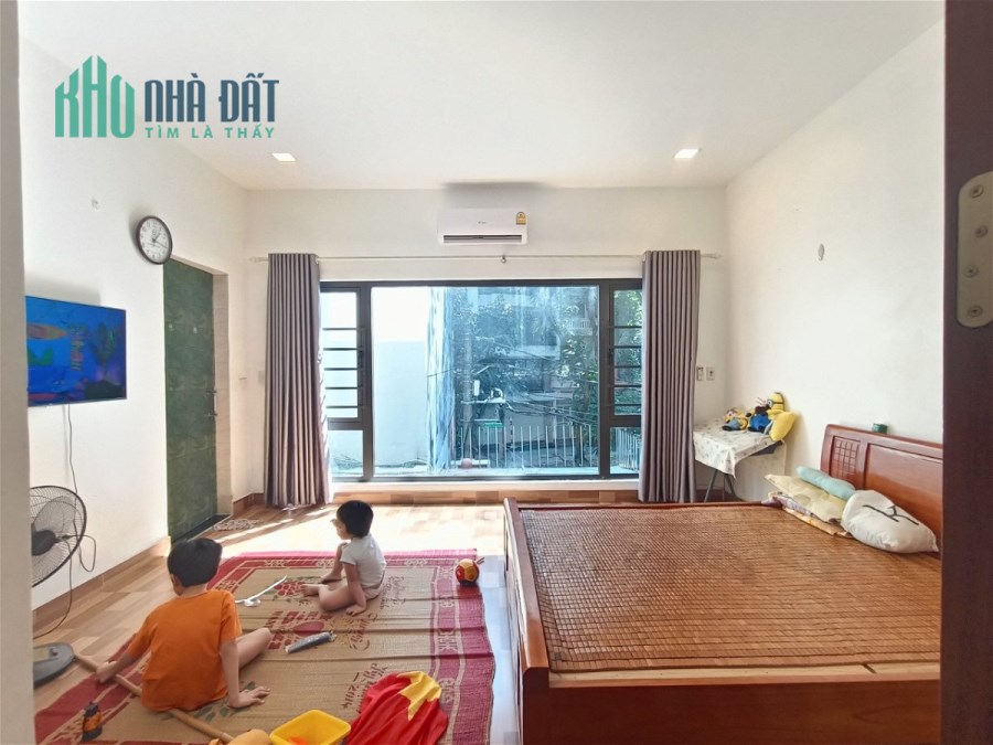 Bán Nhà Phố La Thành Quần Đống Đa. 89m Xây 5 Tầng Nhỉnh 15 Tỷ. Cam Kết Ảnh Thật Mô Tả Chính Xác.