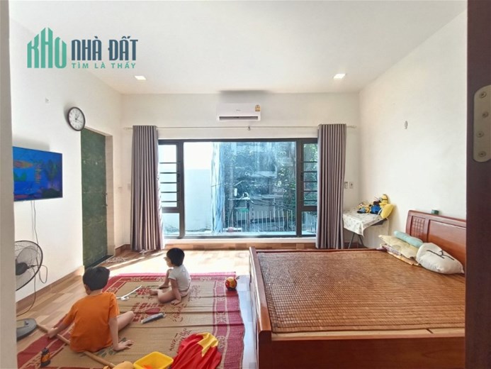 Bán Nhà Phố La Thành Quần Đống Đa. 89m Xây 5 Tầng Nhỉnh 15 Tỷ. Cam Kết Ảnh Thật Mô Tả Chính Xác.