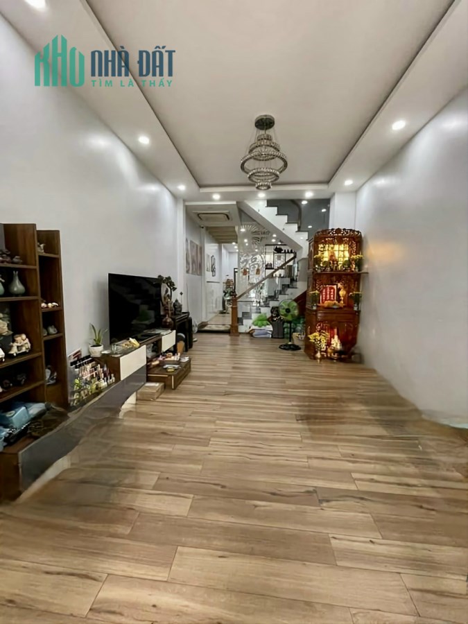Bán Nhà Mặt Tiền Đồng Đen, Víp Tân Bình, 148m2, Ngang Hơn 5m, Dòng Tiền 40tr, Nhỉnh 28 Tỷ