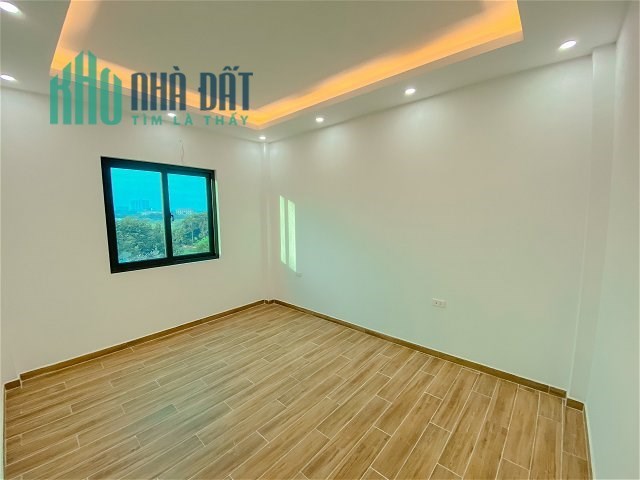Thạch Bàn 100tr/m2 ô tô đỗ cửa 50m2, 5 tầng nhà mới Long Biên HÀ Nội.