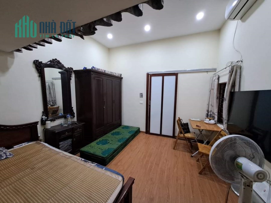 Chỉ 1,38 tỷ sở hữu căn hộ tầng 2,  mặt phố Nguyễn Thái Học , Ba Đình ,35m