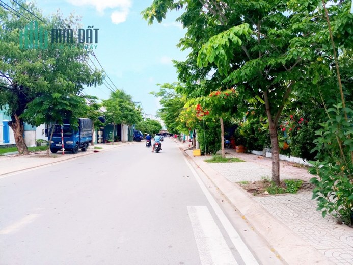 BÁN ĐẤT ĐƯỜNG 12M LÊ THỊ TÁM NHƠN ĐỨC, XÂY TỰ DO