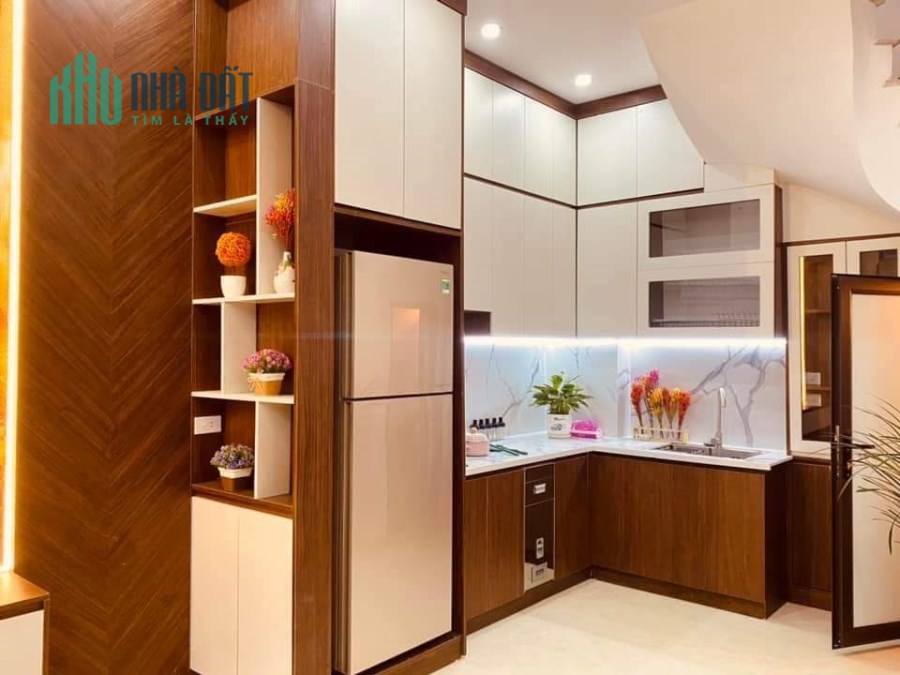 Bán Nhà Yên Hòa, Cầu Giấy 68m2 giá 13,8 tỷ