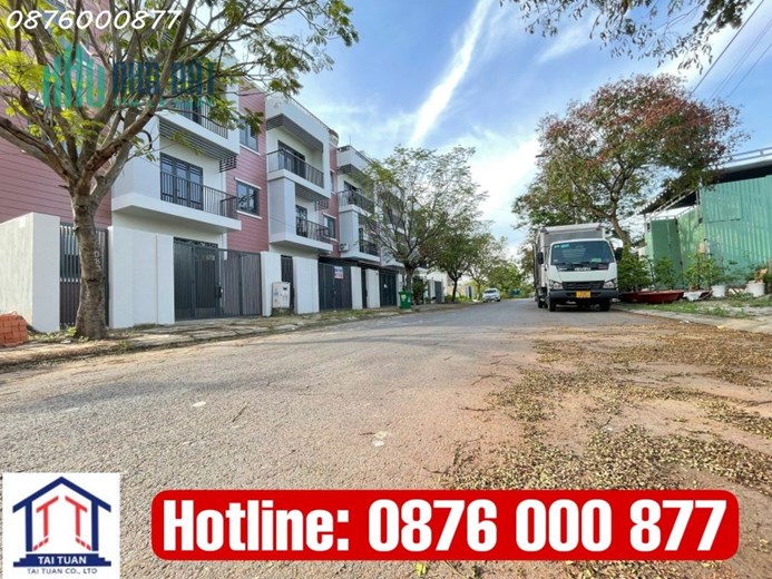 Ngộp bank bán gấp lô đất Lê Văn Lương Nhà Bè.DT 7x20 giá 5X triệu/ m2.Đối diện dãy nhà phố đang bán