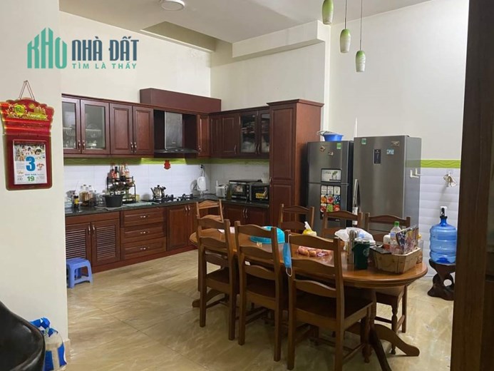 Bán Biệt Thự Thân Nhân Trung, Tân Bình, 177m2, Ngang Khủng 10m, 3 Tầng Mới, Nhỉnh 31 Tỷ TL.