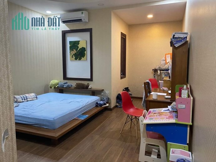 Bán Biệt Thự Thân Nhân Trung, Tân Bình, 177m2, Ngang Khủng 10m, 3 Tầng Mới, Nhỉnh 31 Tỷ TL.