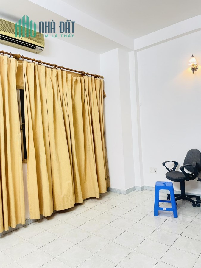 Hạ chào 650, bán gấp nhà Đinh Bộ Lĩnh, Phường 24, Bình Thạnh