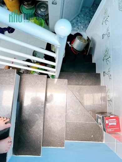 Lê Quốc Hưng DT 26.7m 3.1m x10m - 2 tầng - giá 3.5 tỷ -  Quận 4