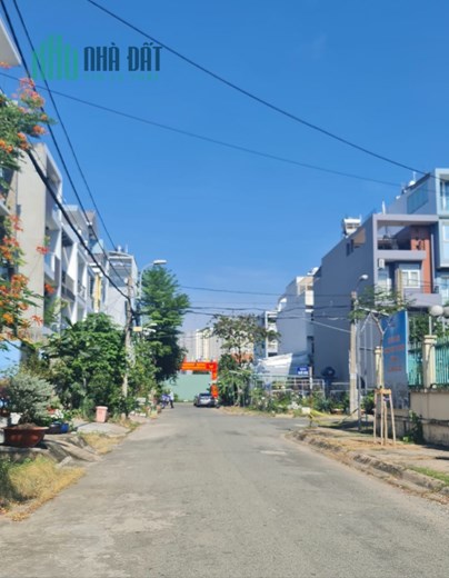 MẶT TIỀN ĐƯỜNG KDC NAM HÙNG VƯƠNG - NHÀ 3 TẦNG 4.5×20M - GIÁ NHỈNH 7 TỶ.