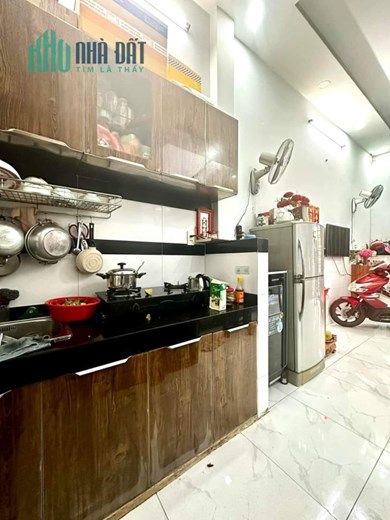 Bán nhà nhỏ xinh đường 18b - Bình Tân - Hiếm gặp - 30M2 - 2 TẦNG - HẺM 5M - NHỈNH 2 TỶ💥