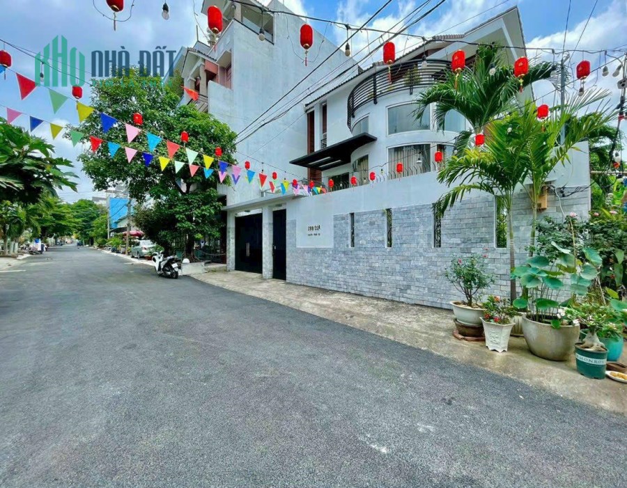 Biệt Thự phường Trường Thọ - TP Thủ Đức giảm cực sâu, video chi tiết tại You.tube Bất Động Sản 6 Sao