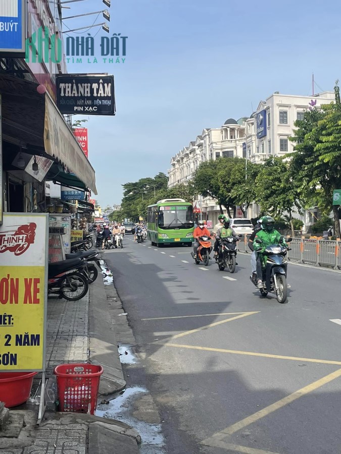Bán nhà mặt phố tại Phố Phan Văn Trị, Phường 10, Gò Vấp, Tp.HCM giá 10,X Tỷ