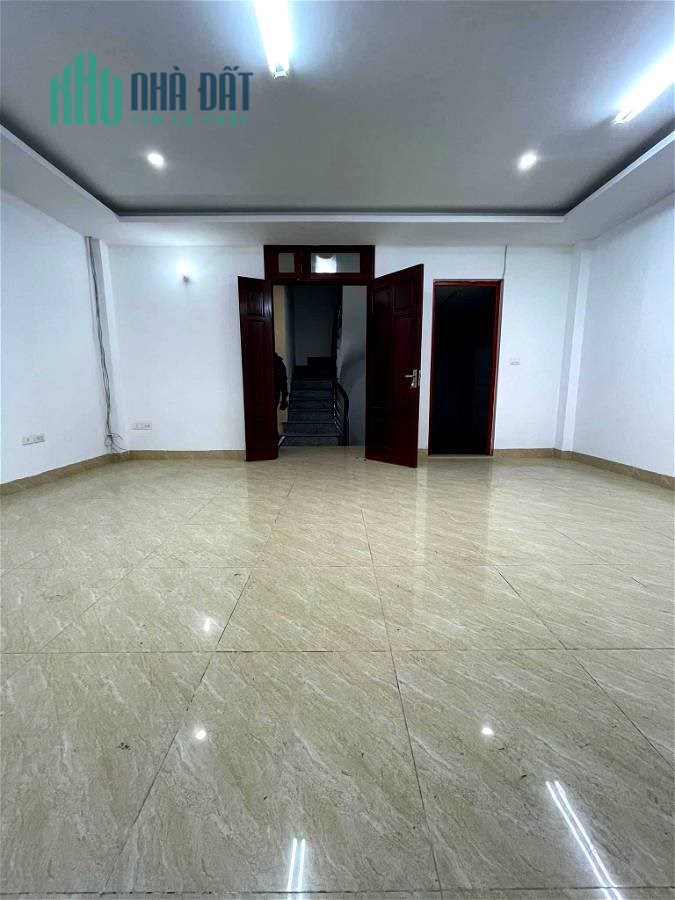 Bán Nhà Mặt Phố Trần Quý Cáp Quận Đống Đa. 47m Xây 8 Tầng Mặt Tiền 4.4m Nhỉnh 17 Tỷ. Cam Kết Ảnh