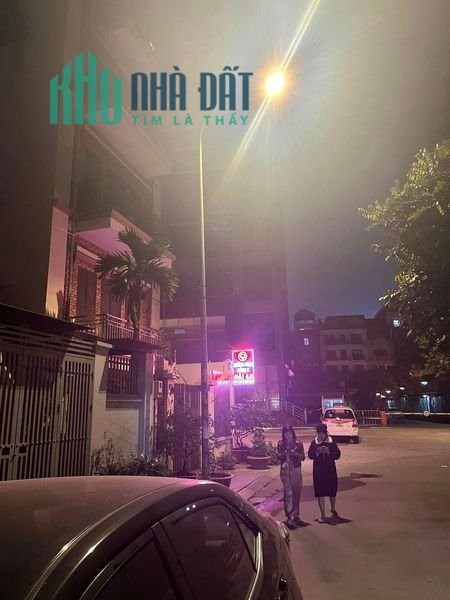 Bán Nhà Phố Lạc Long Quân Quận Tây Hồ. 108m Mặt Tiền 6m Nhỉnh 35 Tỷ. Cam Kết Ảnh Thật Mô Tả Chính
