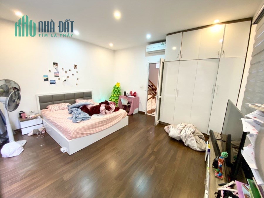 Chính chủ bán nhà Ngõ 1194 Đường Láng - Đống Đa - 60m x MT 4m 4 Tầng - Hai Thoáng