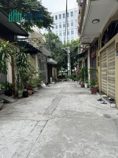 Chính chủ bán nhà Ngõ 1194 Đường Láng - Đống Đa - 60m x MT 4m 4 Tầng - Hai Thoáng