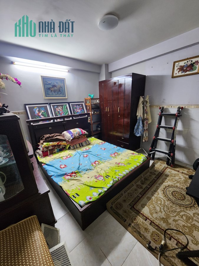 Mặt Tiền Kinh doanh, gồm 9 phòng ngủ, đường 10m