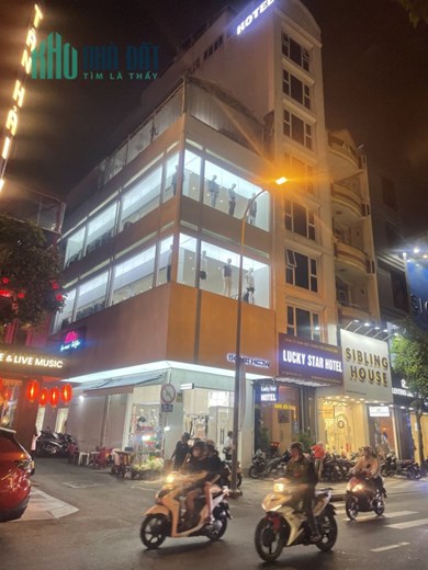 BÁN BĐS 157M2 NGUYỄN TRAI, QUẬN 1, DÒNG TIỀN 6 TỶ.
