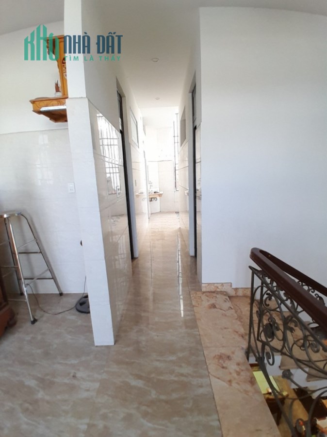 ♪ Nhà Đẹp Âu Cơ chợ Hoà Khánh, Ô tô đậu trong sân, 122m2, 2 tầng, ngang 7, dưới 3 tỷ