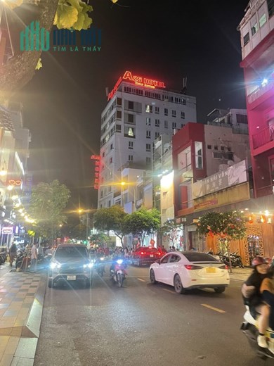 BÁN BĐS 157M2 NGUYỄN TRAI, QUẬN 1, DÒNG TIỀN 6 TỶ.