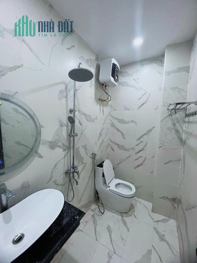 bán nhà ngọc hà 45m, 5 tầng, 4 phòng ngủ, full nội thất, cách phố 30m, gần chỗ để oto